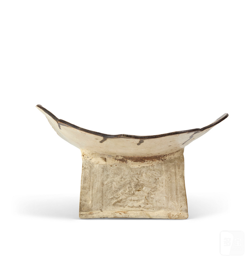 宋/金 磁州窯蓮紋枕  CHINA, SONG-JIN DYNASTY (960-1234) - 图5